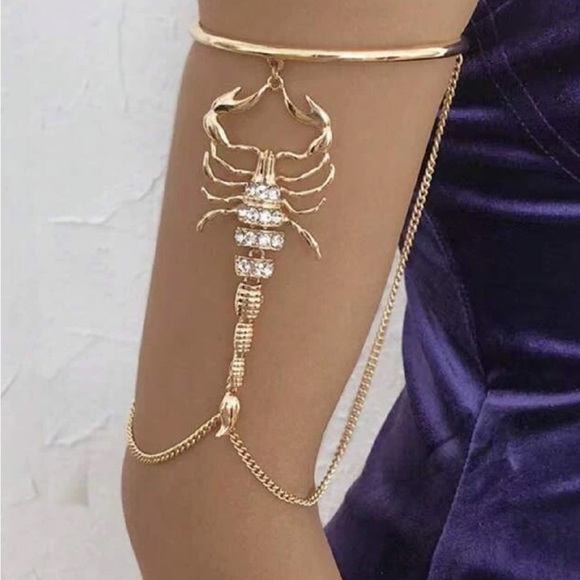 Scorpion Arm Cuff - Picture 2 of 6